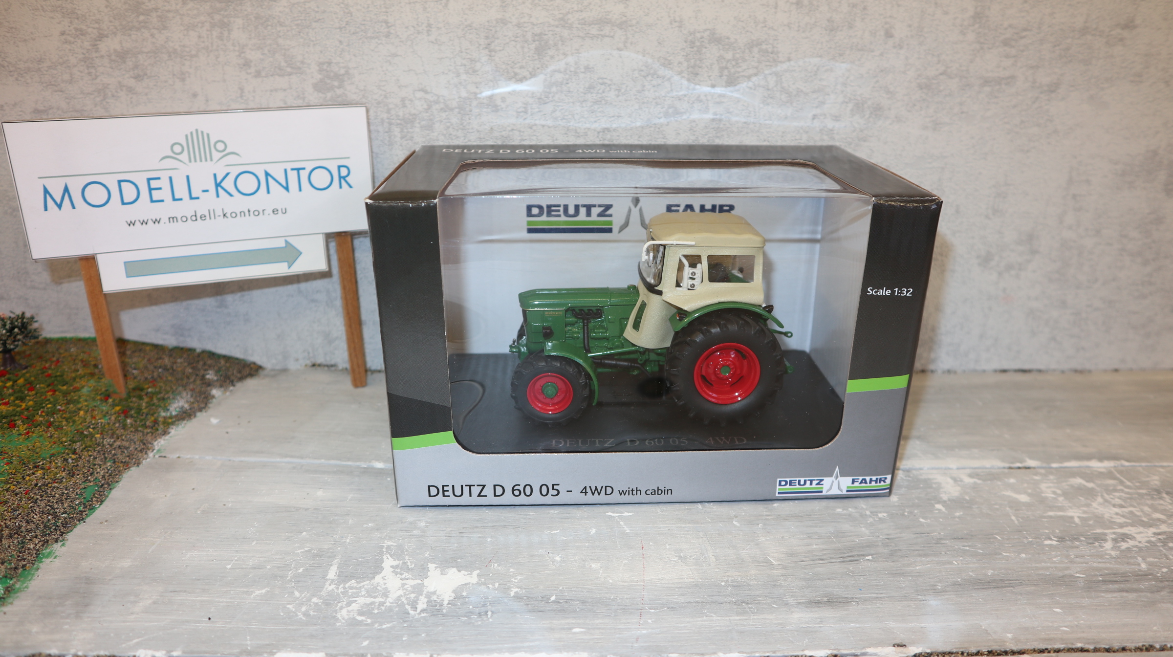 Universal Hobbies 1/32 – Tracteur Deutz D 60 05 4WD Vert – Miniature Agricole UH5253